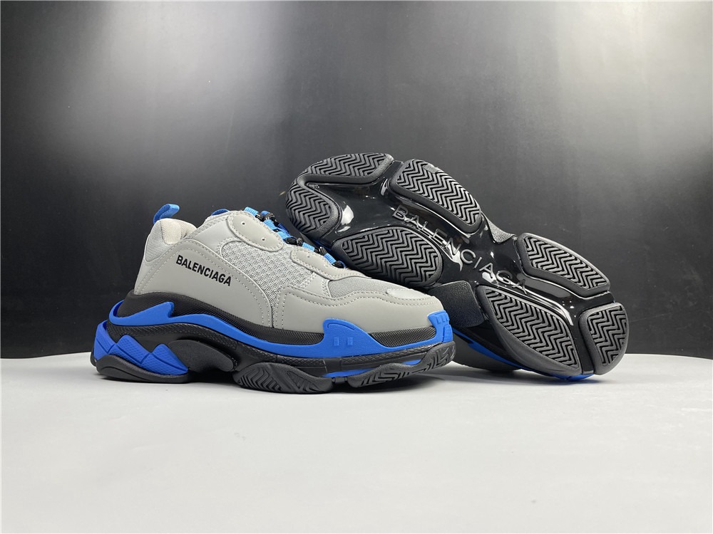 BLG sneaker